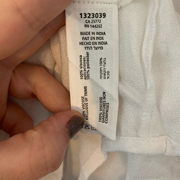 DEX WHITE SWEET SLEEVELESS TANK EMBROIDERY RUFFLE - Picture 9 of 10